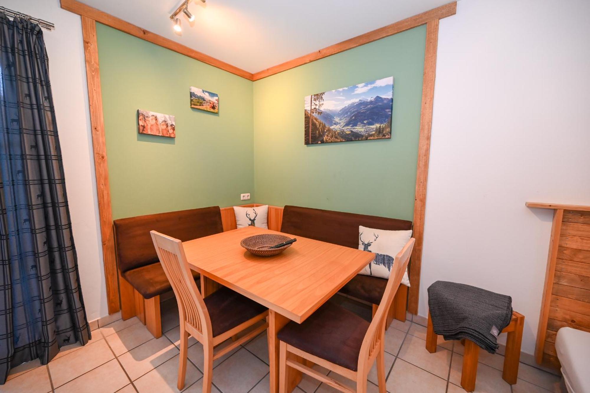 Panorama Apartments Bruck By All In One Apartments Bruck an der Grossglocknerstrasse Luaran gambar