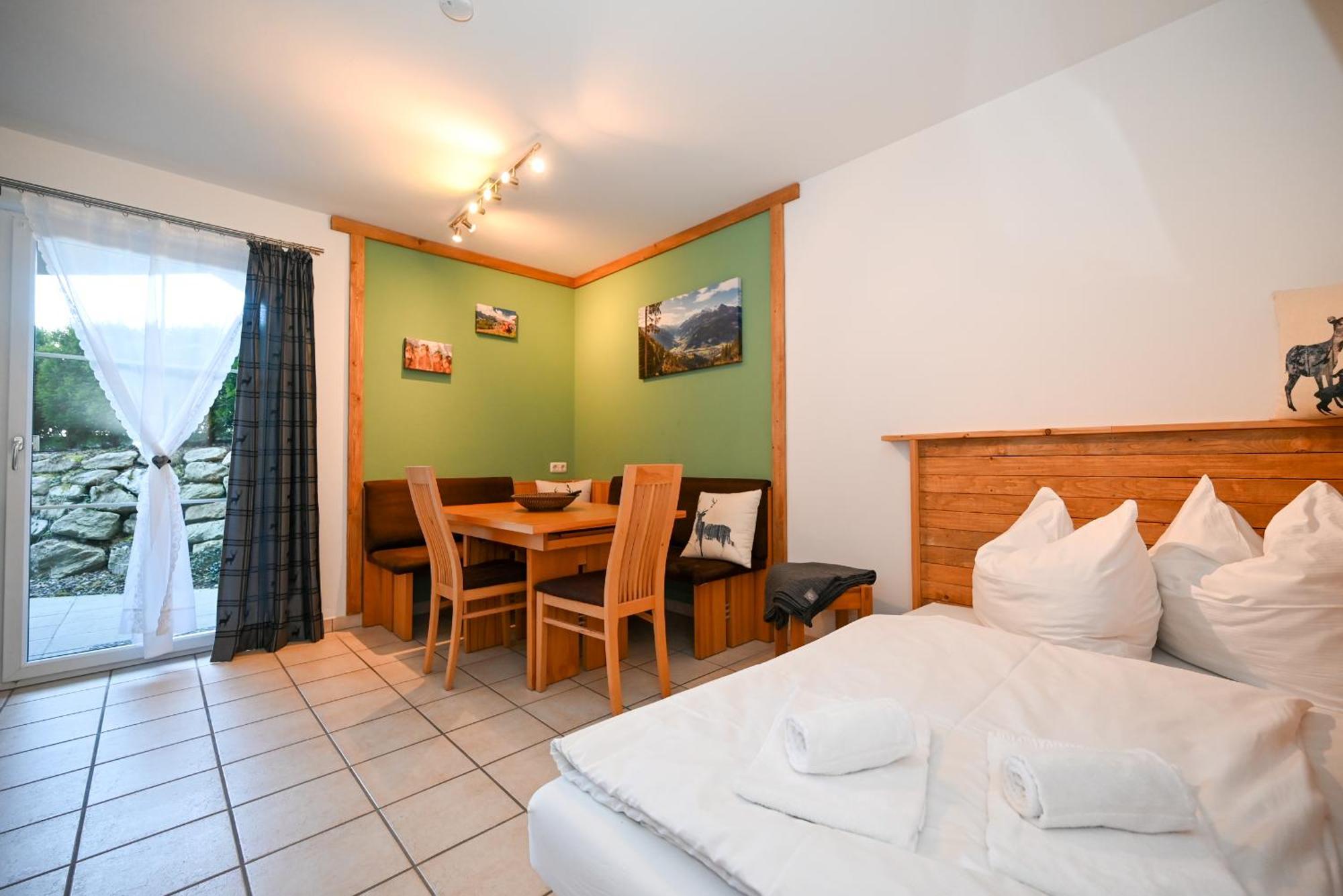 Panorama Apartments Bruck By All In One Apartments Bruck an der Grossglocknerstrasse Luaran gambar