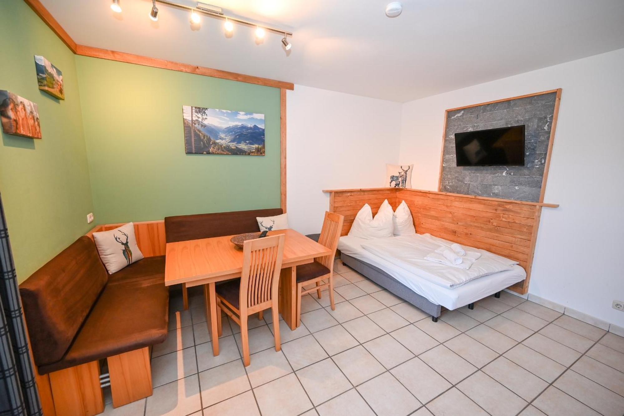 Panorama Apartments Bruck By All In One Apartments Bruck an der Grossglocknerstrasse Luaran gambar
