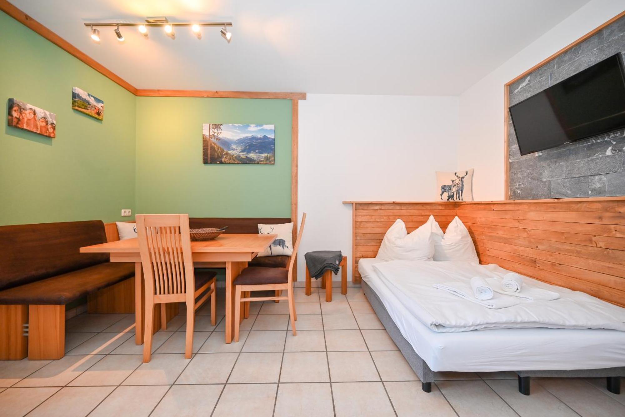 Panorama Apartments Bruck By All In One Apartments Bruck an der Grossglocknerstrasse Luaran gambar