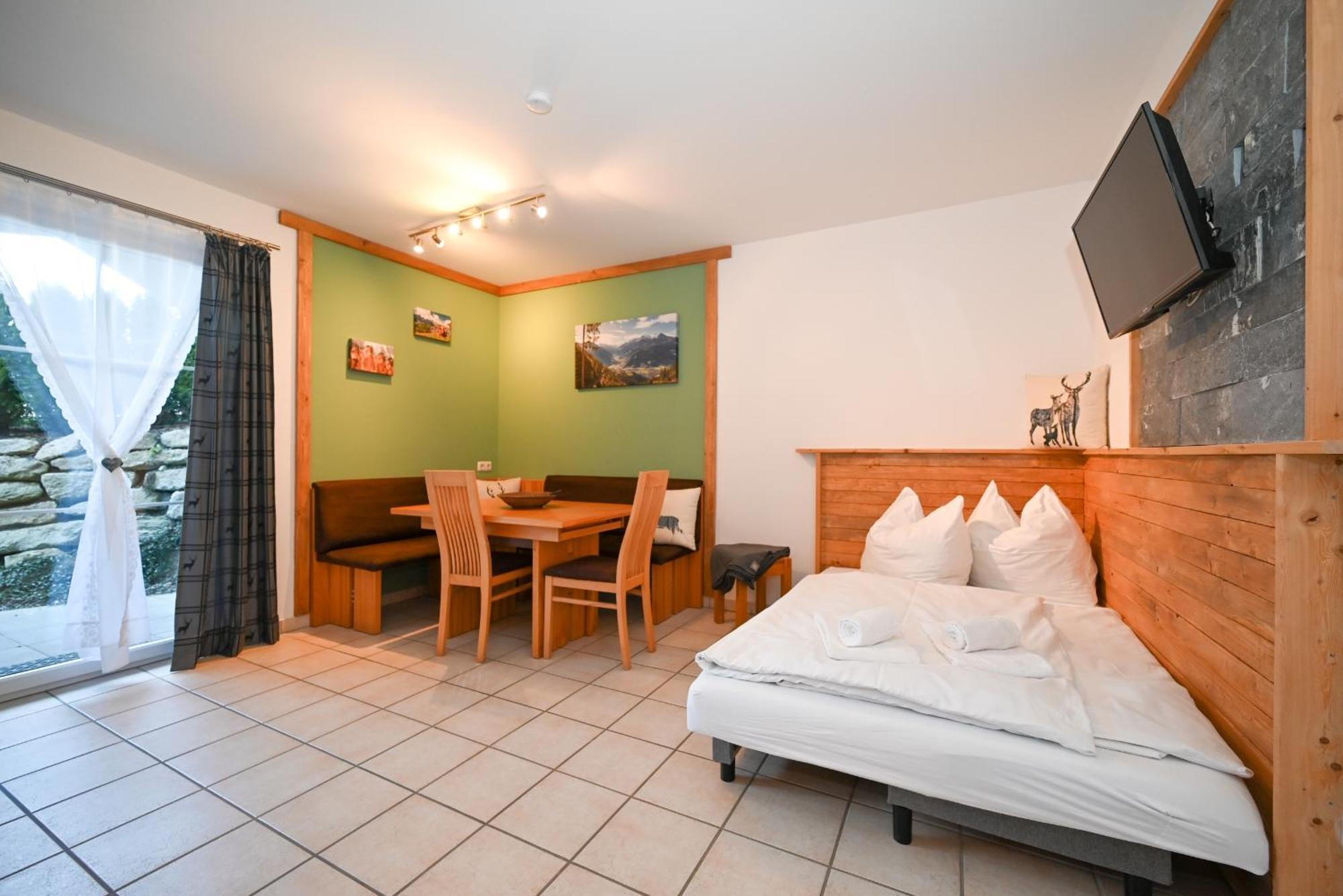 Panorama Apartments Bruck By All In One Apartments Bruck an der Grossglocknerstrasse Luaran gambar